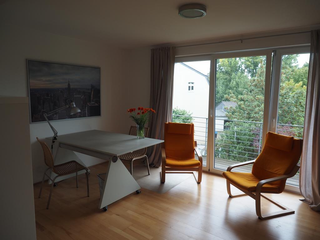 B8 - Just A Private Accommodation ดุสเซลดอร์ฟ ภายนอก รูปภาพ