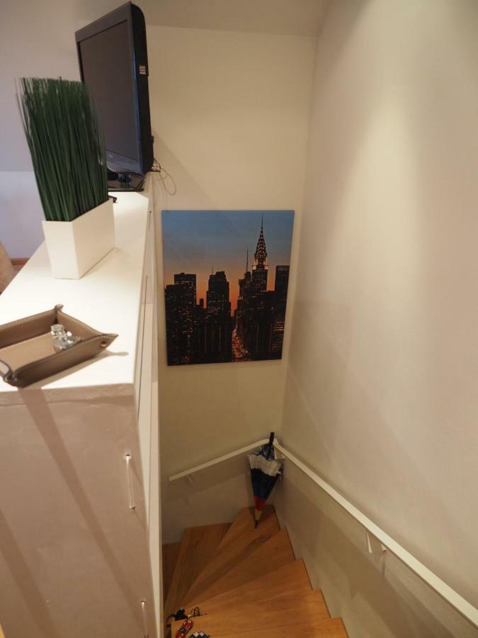 B8 - Just A Private Accommodation ดุสเซลดอร์ฟ ภายนอก รูปภาพ