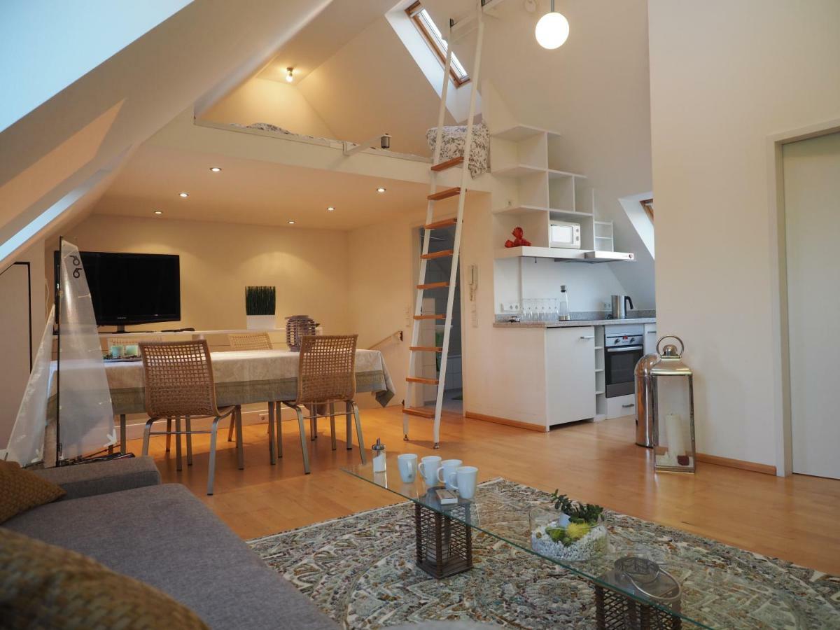 B8 - Just A Private Accommodation ดุสเซลดอร์ฟ ภายนอก รูปภาพ