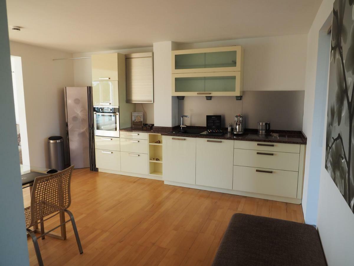 B8 - Just A Private Accommodation ดุสเซลดอร์ฟ ภายนอก รูปภาพ