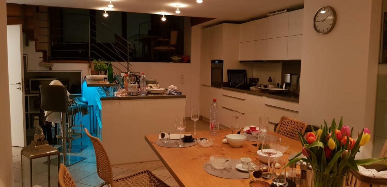 B8 - Just A Private Accommodation ดุสเซลดอร์ฟ ภายนอก รูปภาพ