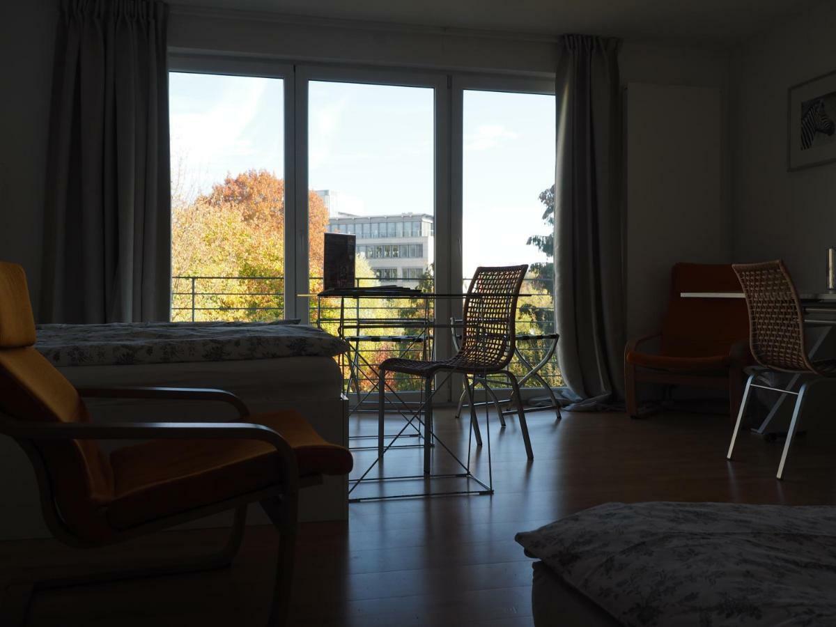 B8 - Just A Private Accommodation ดุสเซลดอร์ฟ ภายนอก รูปภาพ