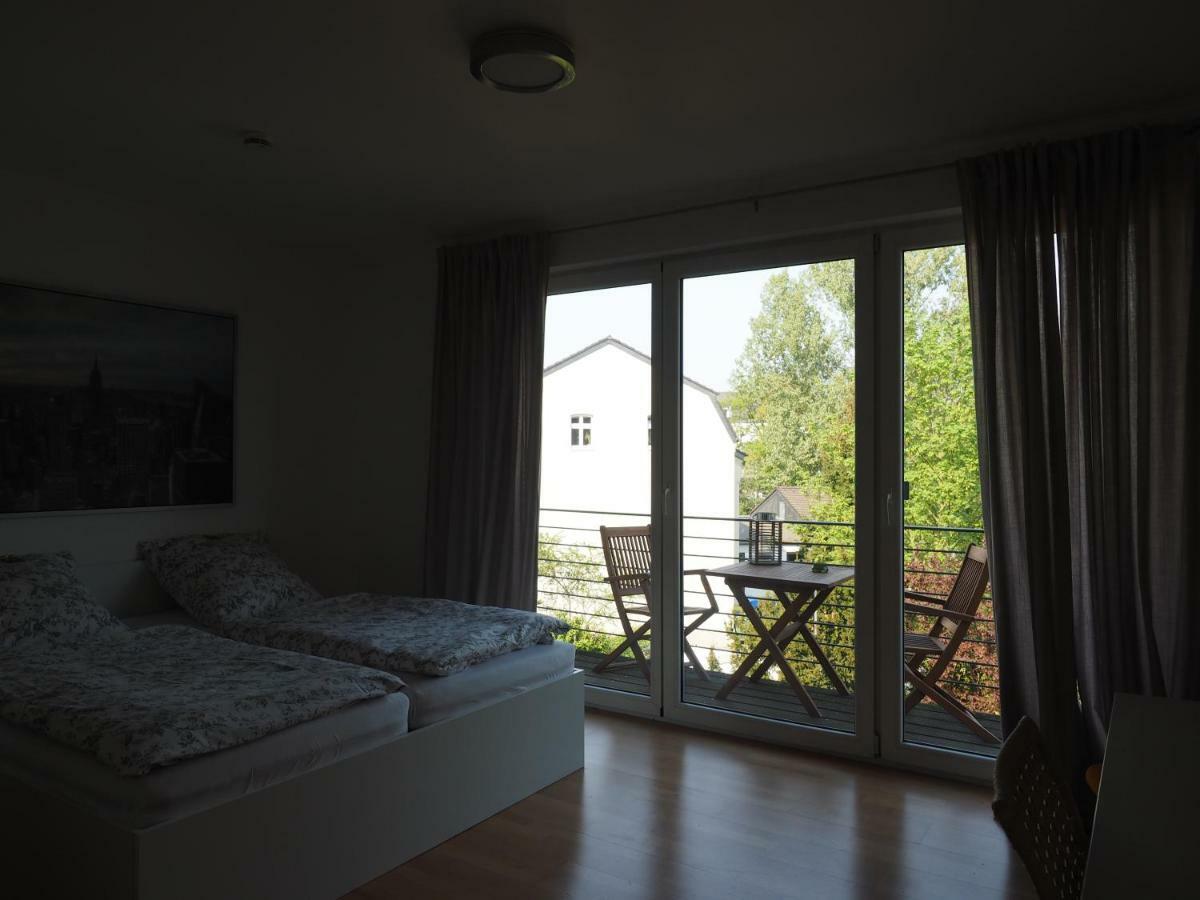 B8 - Just A Private Accommodation ดุสเซลดอร์ฟ ภายนอก รูปภาพ