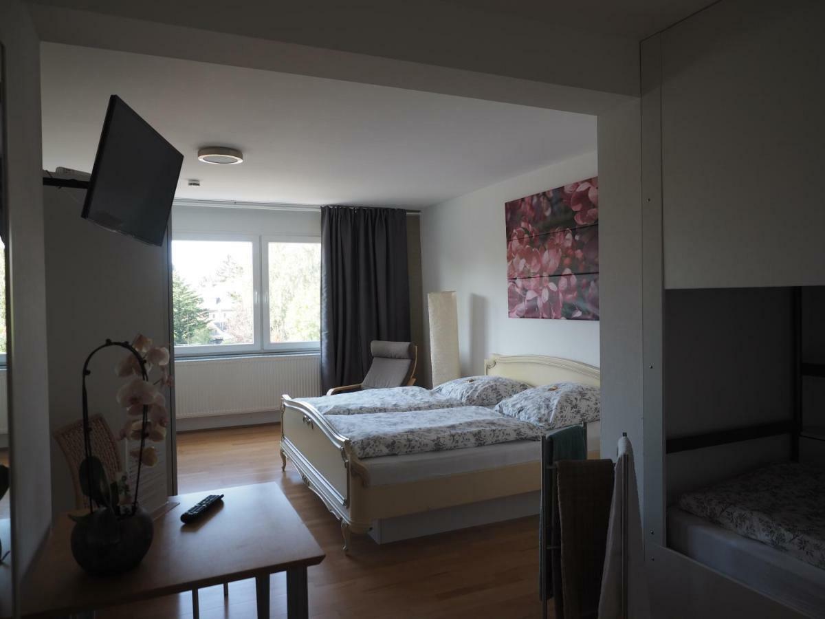 B8 - Just A Private Accommodation ดุสเซลดอร์ฟ ภายนอก รูปภาพ