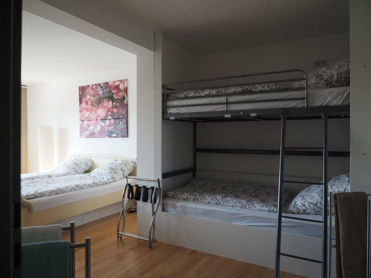 B8 - Just A Private Accommodation ดุสเซลดอร์ฟ ภายนอก รูปภาพ