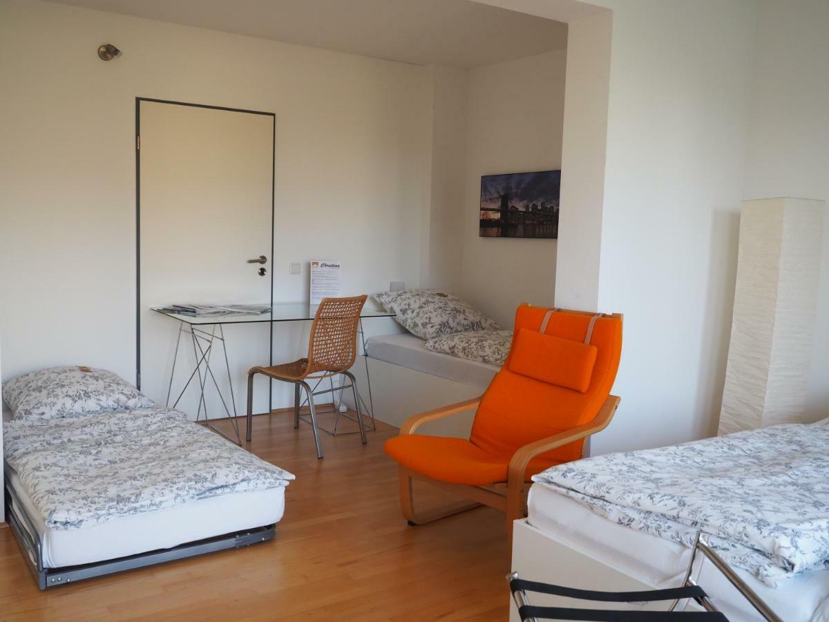B8 - Just A Private Accommodation ดุสเซลดอร์ฟ ภายนอก รูปภาพ