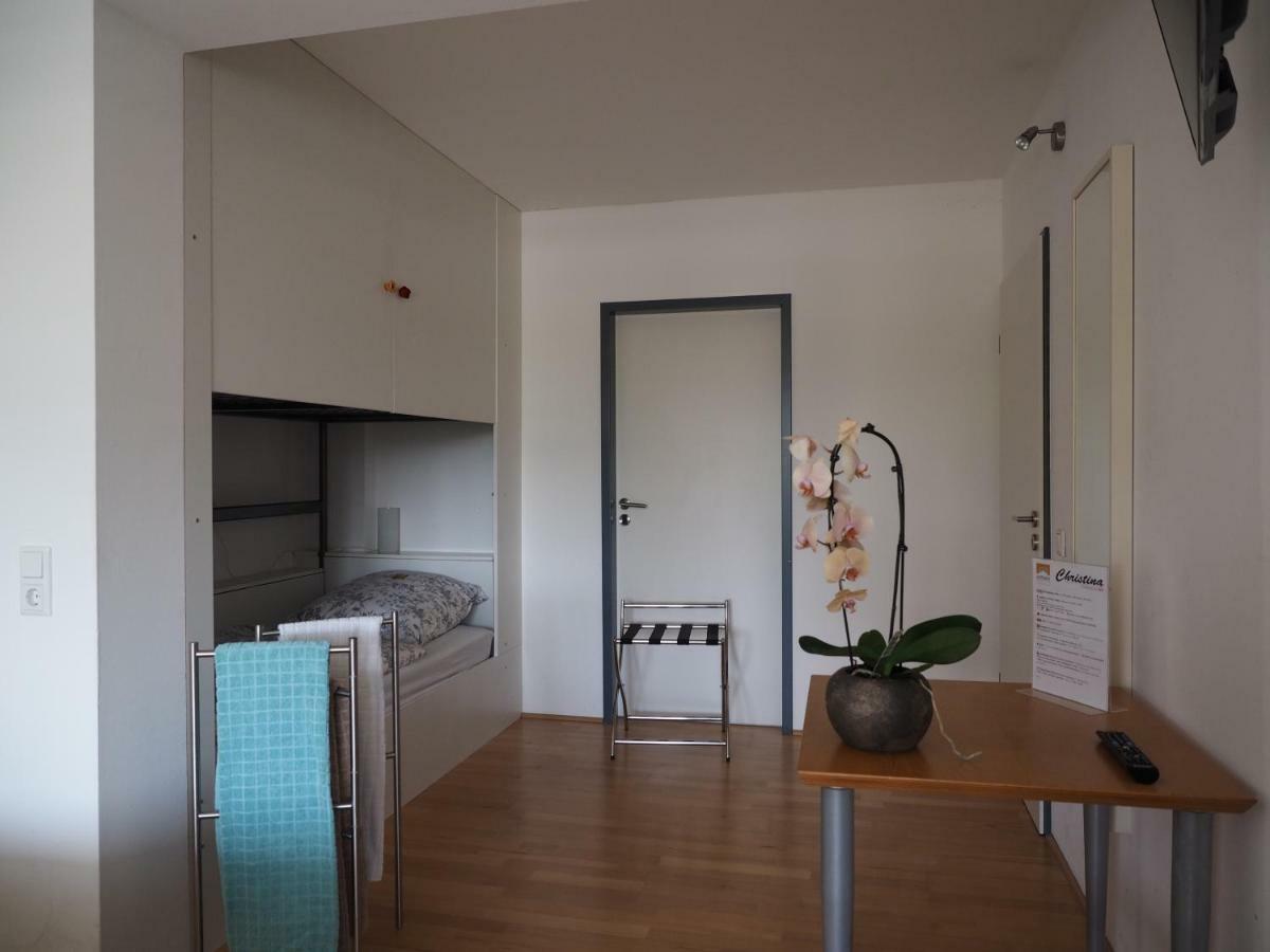 B8 - Just A Private Accommodation ดุสเซลดอร์ฟ ภายนอก รูปภาพ