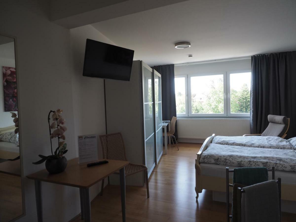 B8 - Just A Private Accommodation ดุสเซลดอร์ฟ ภายนอก รูปภาพ