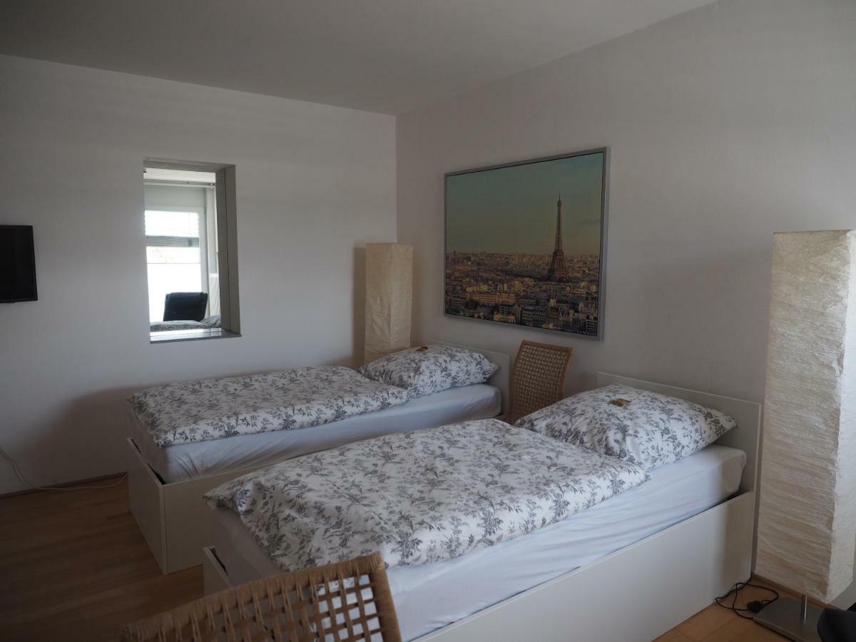 B8 - Just A Private Accommodation ดุสเซลดอร์ฟ ภายนอก รูปภาพ