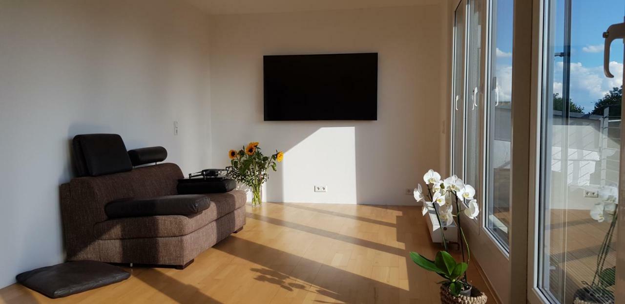 B8 - Just A Private Accommodation ดุสเซลดอร์ฟ ภายนอก รูปภาพ